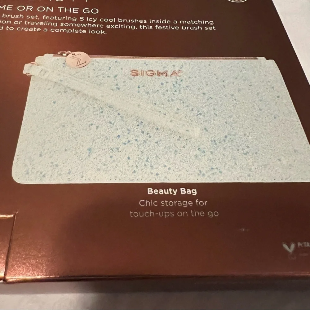 New Sigma Beauty Holiday Glam Brush Set